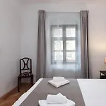 Hirscher Апартаменты *