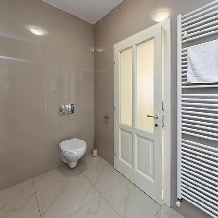 Hirscher Apartment