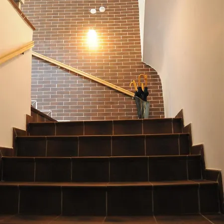 Hirscher 아파트 *