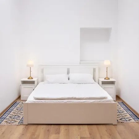 Hirscher Apartment *
